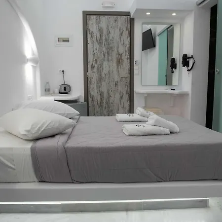 Cyclades Hotel Karterados (Santorini)