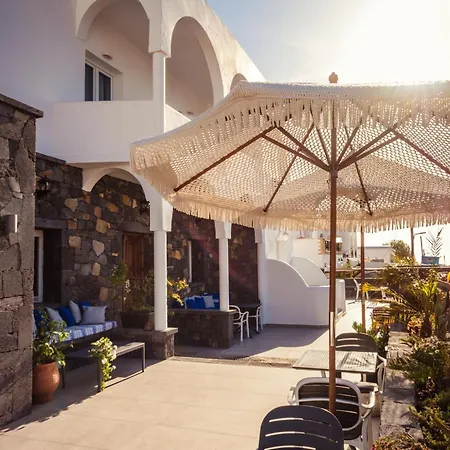 Cyclades 3* Karterados (Santorini)